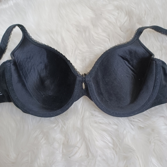 Victoria's Secret Body By Victoria Perfect Coverage black bra 32DDD - Picture 3 of 4